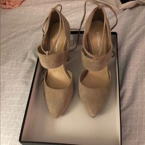 Suede heels with ankle ties